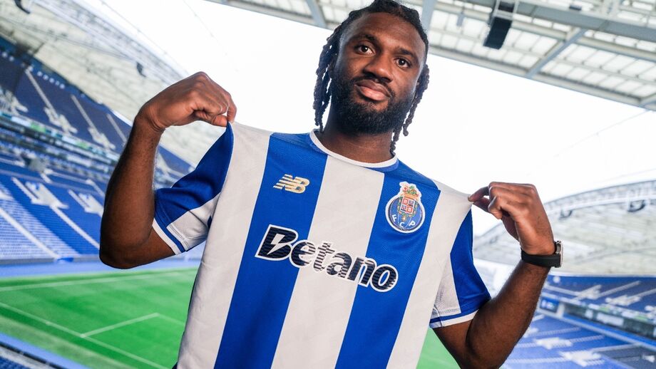 Moffi é o novo camisola 29 do FC Porto