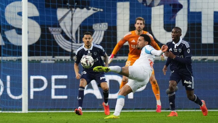 Marselha empata com Paris FC