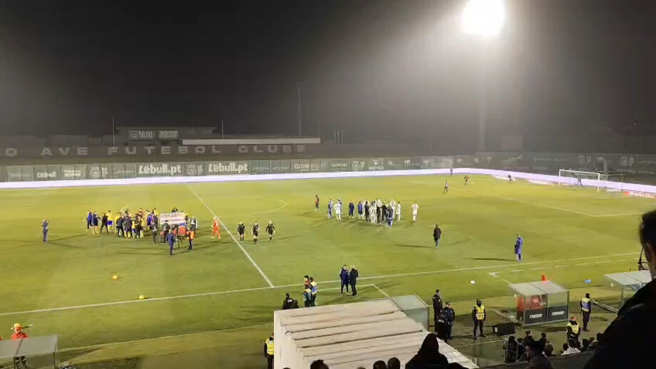 Jogadores, equipa técnica e também a presidente Alexandrina Cruz visados