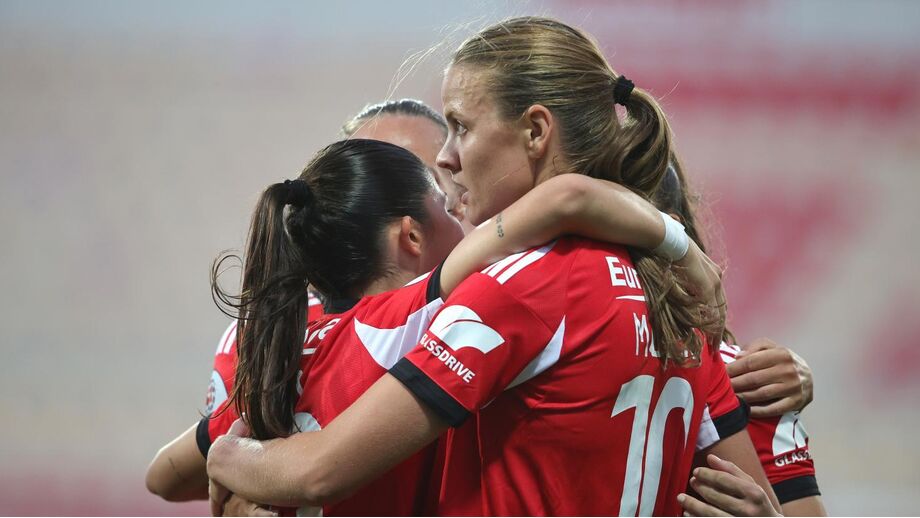 Benfica vence Valadares