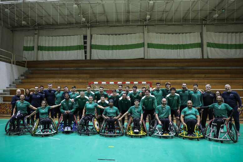 As duas seleções confraternizaram em Rio Maior