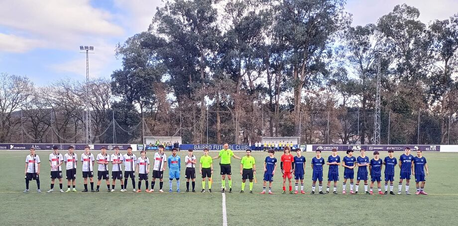 João Pinheiro em ação no Bairro FC-Operário Famalicão B
