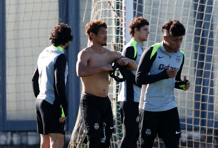 Luís Guilherme integra treino do Sporting para a Allianz Cup