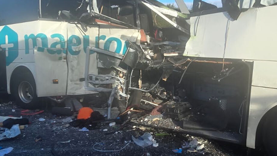 Autocarro português envolvido em choque em cadeia com 100 viaturas em França. Há dois mortos 