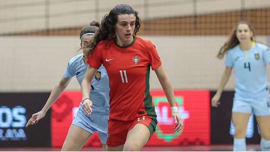 Carolina Pedreira foi eleita a melhor jogadora jovem de futsal do mundo