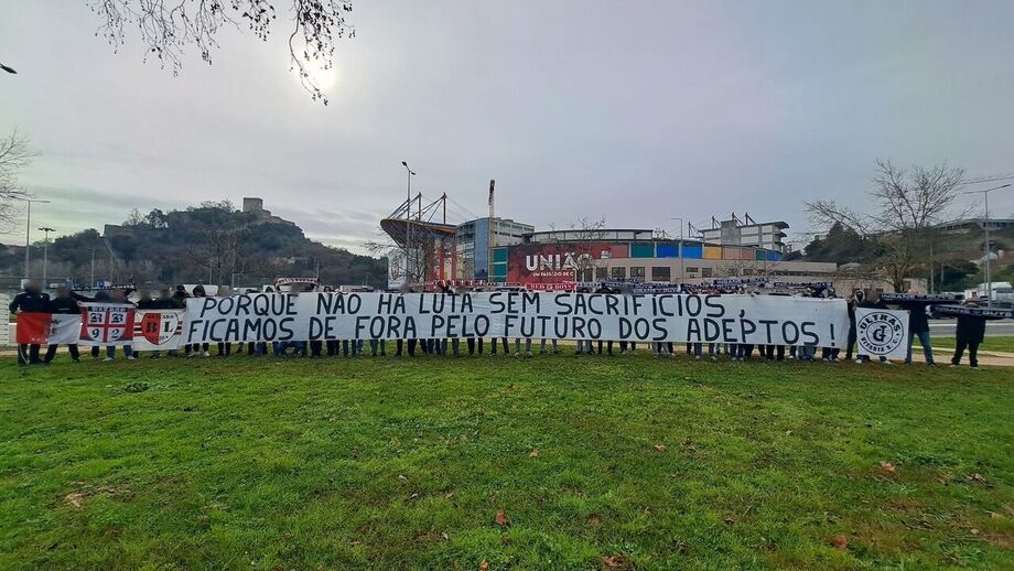 Claques de V. Guimarães e Sp. Braga protestam em Leiria