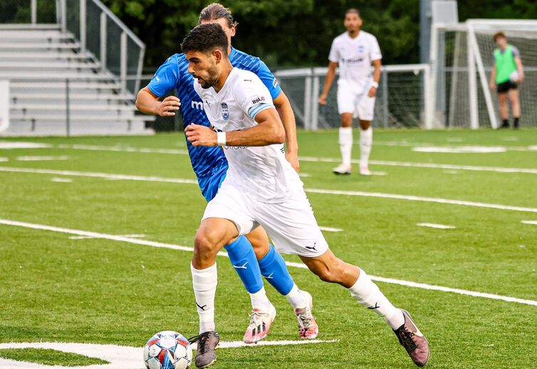 O defesa algarvio destacou-se no futebol universitário norte-americano