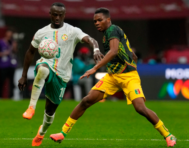 Sadio Mané diante do Mali
