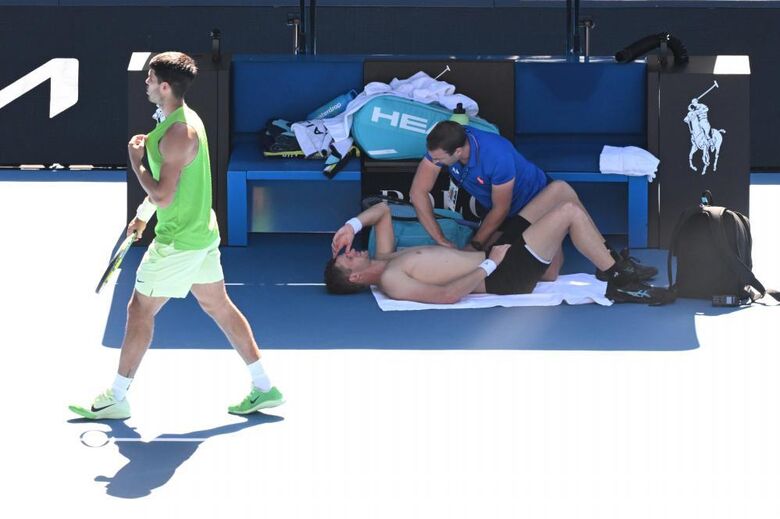 Hanfmann em dificuldades na partida com Alcaraz