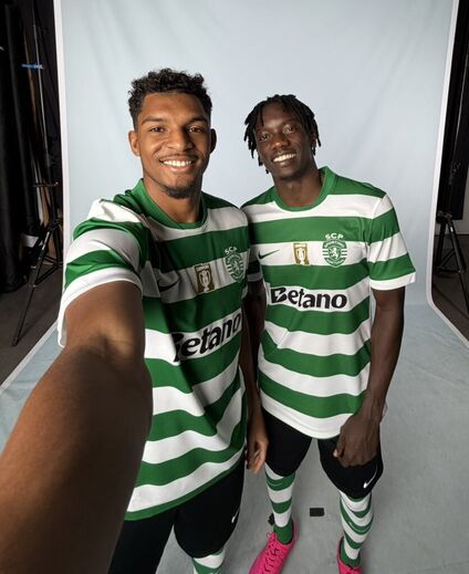 Luís Guilherme e Faye marcam presença no 'media day' do Sporting