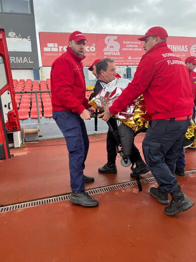 Treinador do Lourosa transportado para o hospital após sentir-se mal no final do jogo com o Chaves