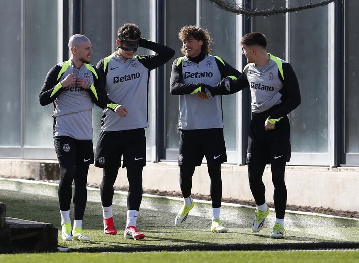 Nuno Santos, Eduardo Quaresma, Ricardo Mangas e Fresneda no treino do Sporting