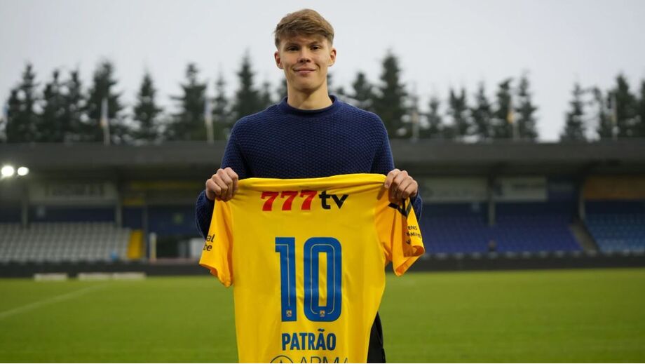 Afonso Patrão vestirá a camisola 10 na Bélgica