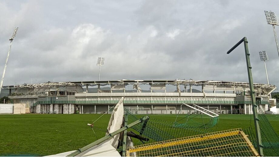Estragos no Estádio Municipal de Rio Maior