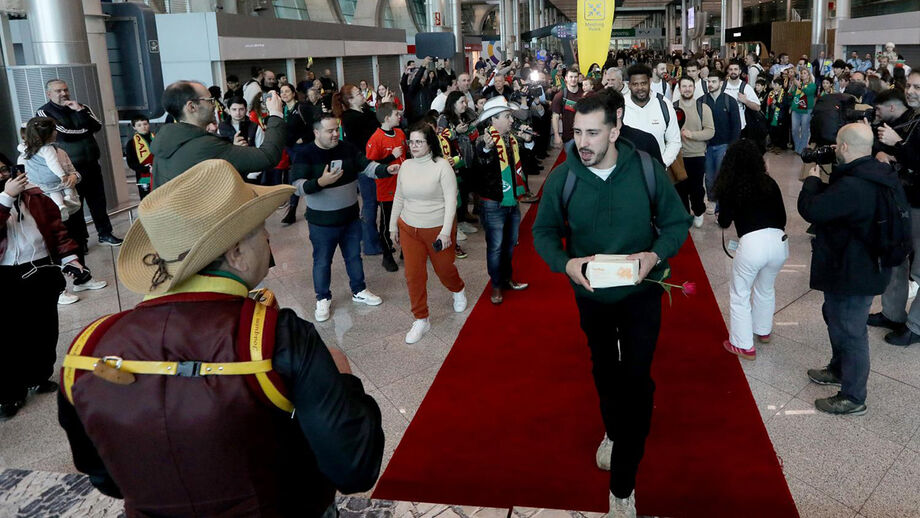 As melhores imagens da chegada da Seleção Nacional após a histórica prestação no Europeu de andebol
