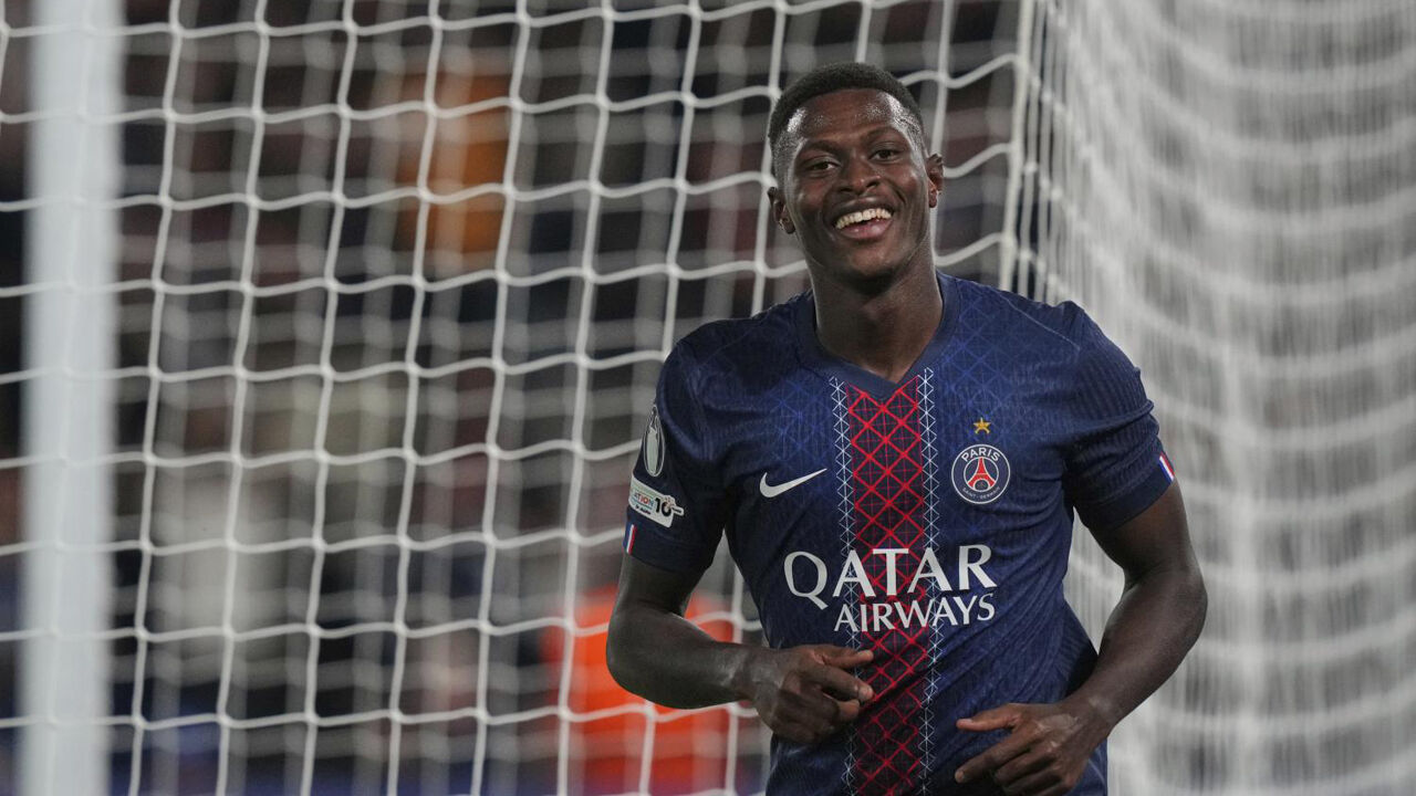 Nuno Mendes festeja após marcar pelo PSG