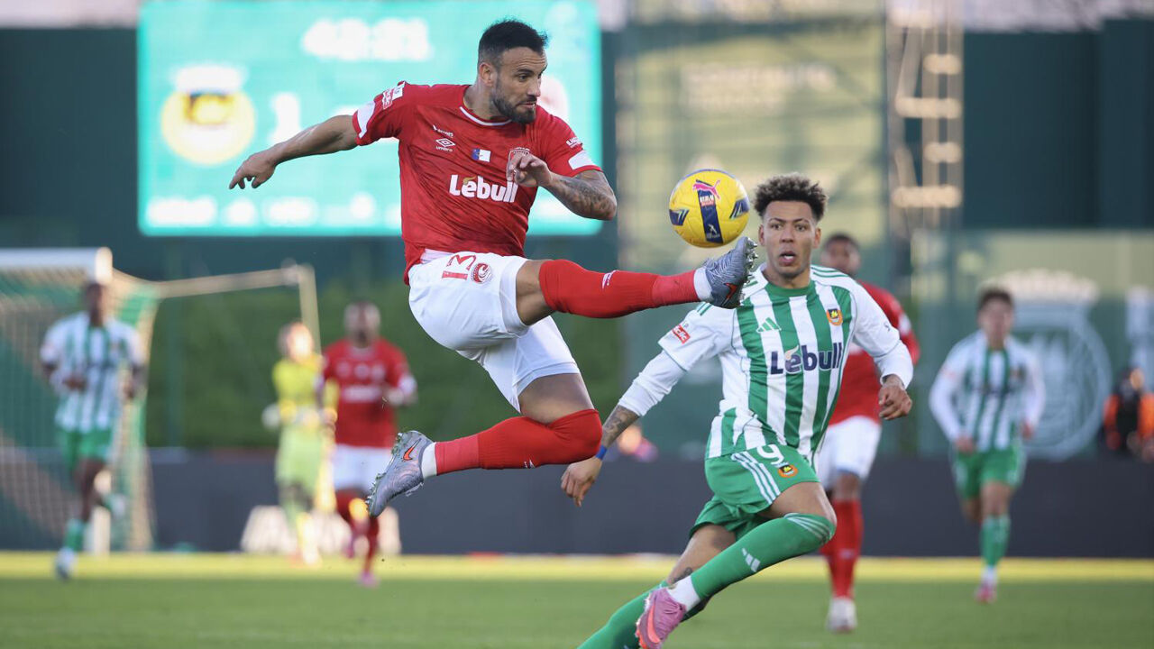 Luís Rocha troca Santa Clara pelo Vizela