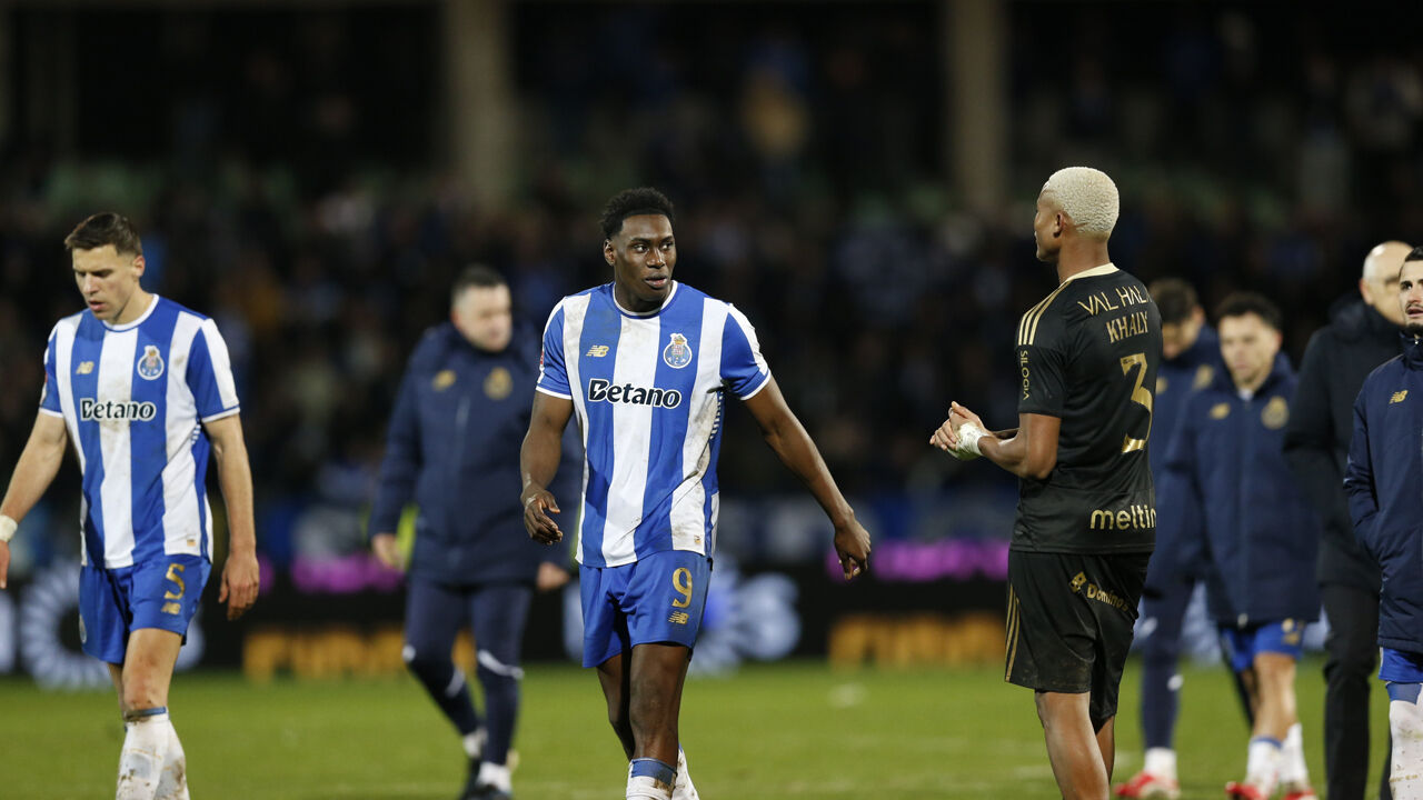 Os jogadores reagem no final do Casa Pia-FC Porto