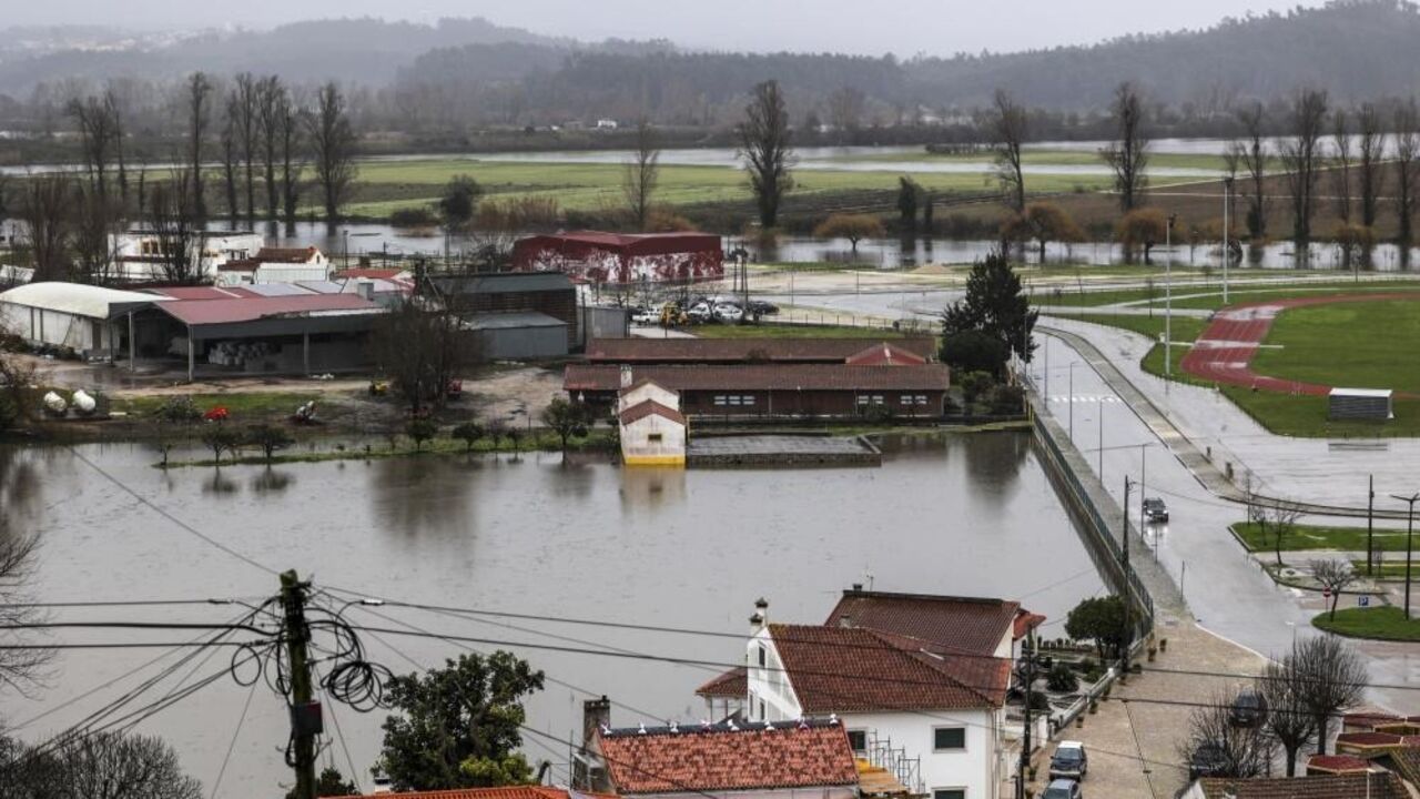Cheias em povoação após mau tempo levam ASAE a fiscalizar preços