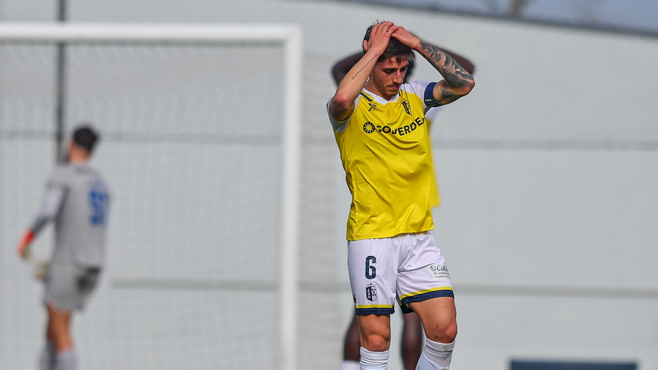 Jota Gonçalves fica no Vizela