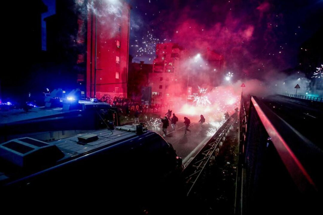 Protestos em Milão contra Jogos Olímpicos de Inverno