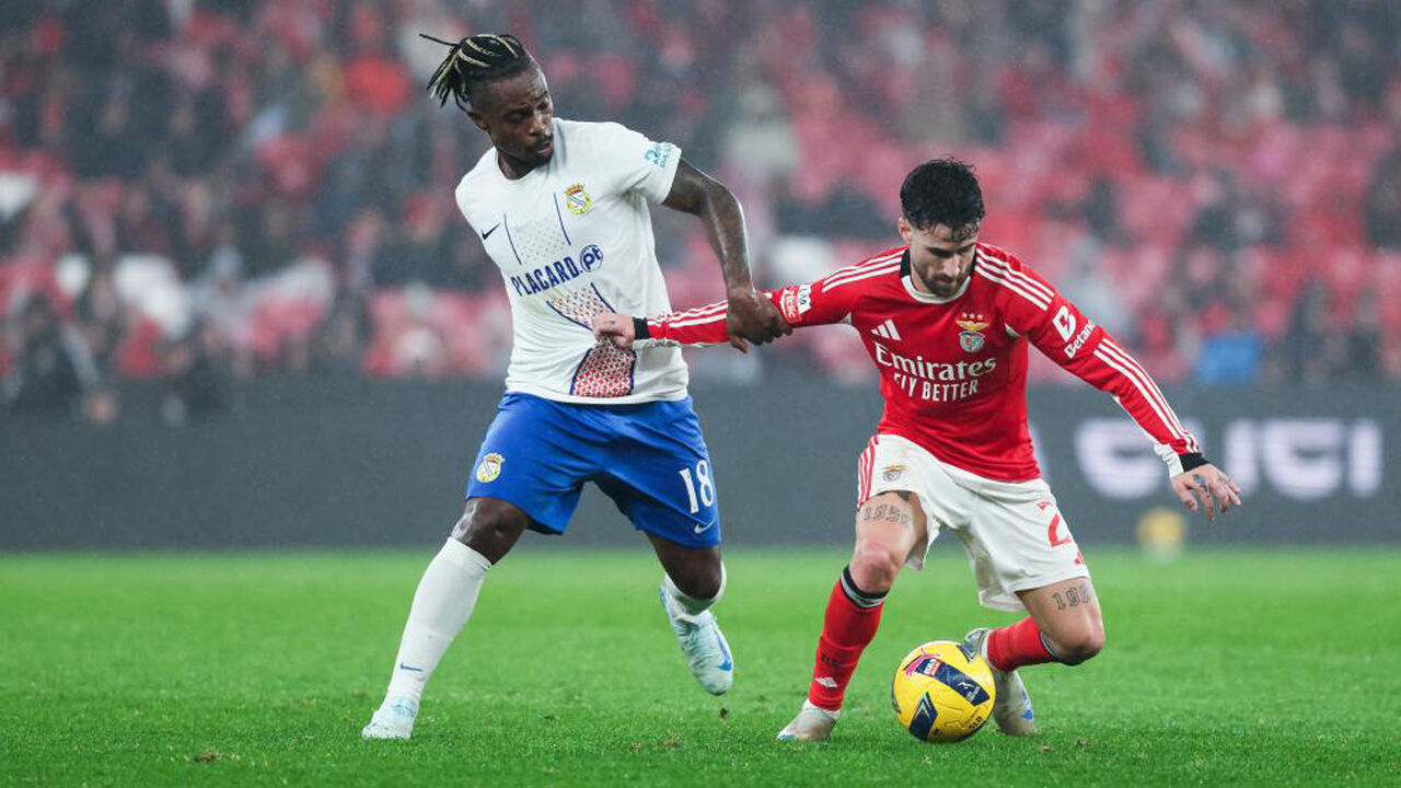 Rafa foi muito acarinhado por adeptos e companheiros no regresso à titularidade na Luz