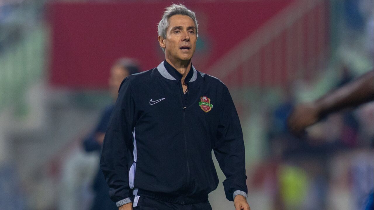 Shabab Al Ahli, de Paulo Sousa, impõe empate ao Al Hilal na Champions Asiática