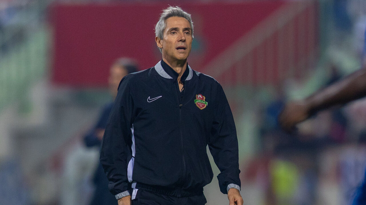 Shabab Al Ahli, de Paulo Sousa, impõe empate ao Al Hilal na Champions Asiática