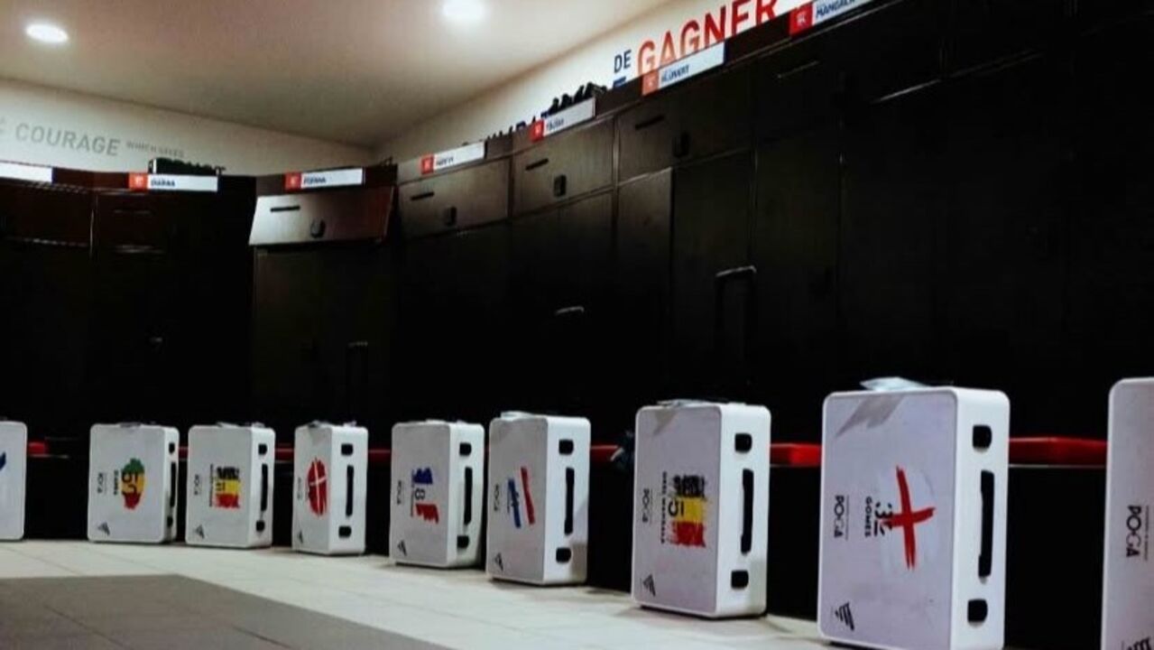 Endrick oferece PS5 personalizadas aos colegas do Lyon