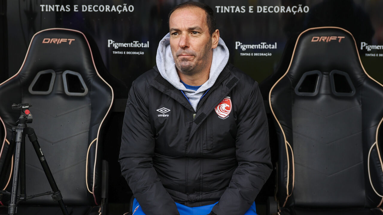 Petit, treinador do Santa Clara