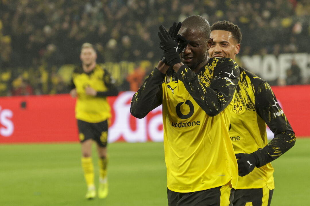 Serhou Guirassy bisou frente ao Mainz