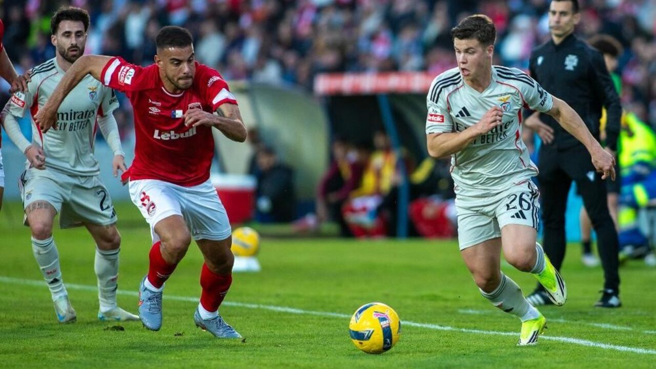 Dahl destaca-se no Benfica após superar Aursnes em jogos oficiais