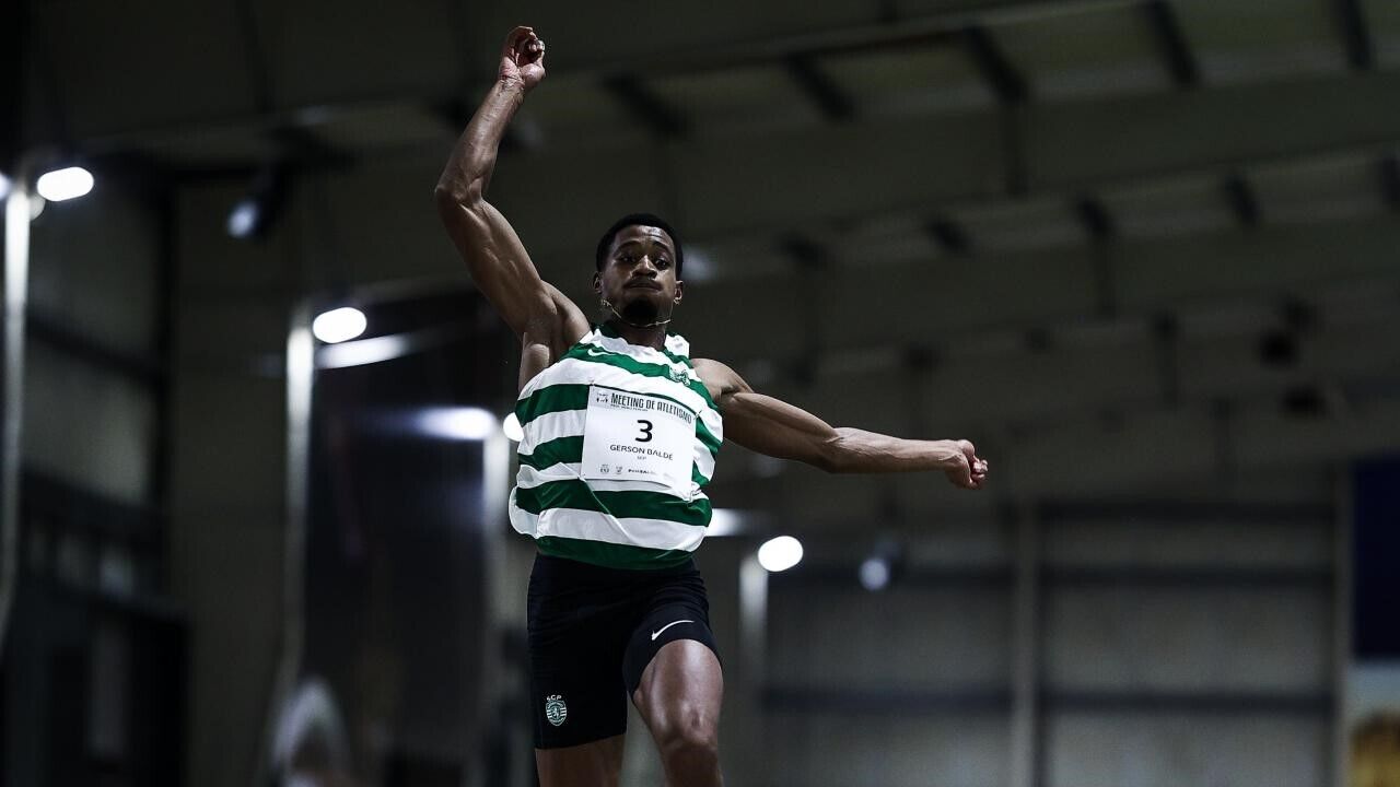 Gerson Baldé bate recorde de Carlos Calado no comprimento com 8.32 metros.
