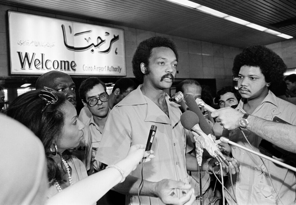 Jesse Jackson, defensor dos direitos civis, discursa no Cairo