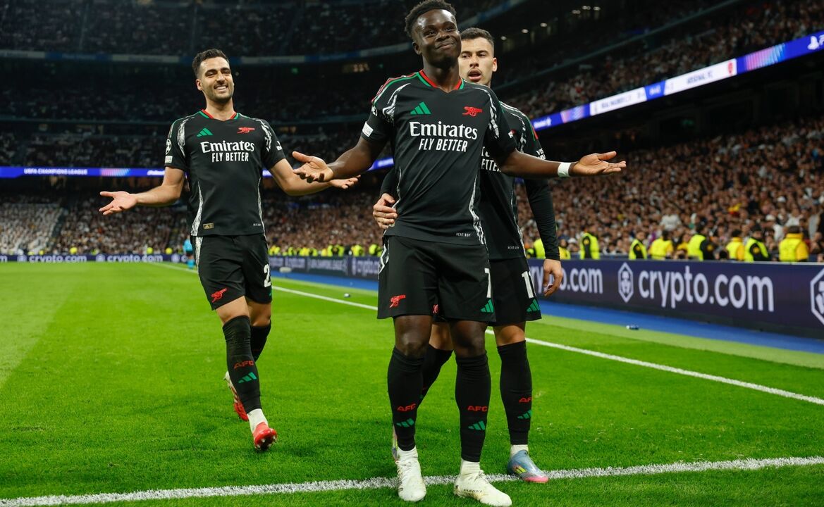 Bukayo Saka renova contrato com o Arsenal até 2031