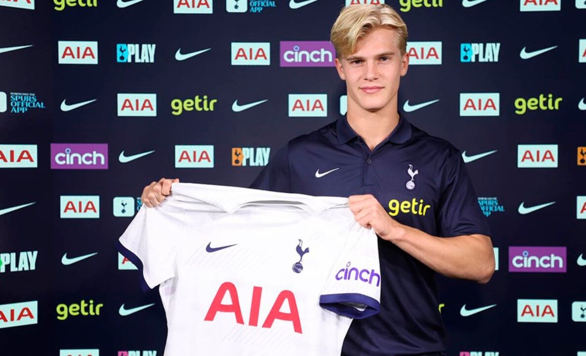 Tottenham rejeitou investidas por Bergvall, alvo do Chelsea e Aston Villa