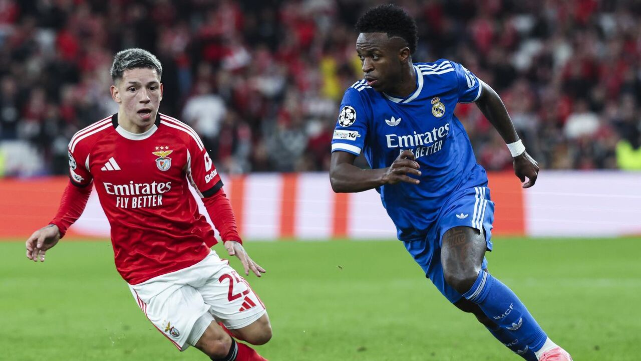 Prestianni e Vini Jr. no jogo da Liga dos Campeões no Estádio da Luz