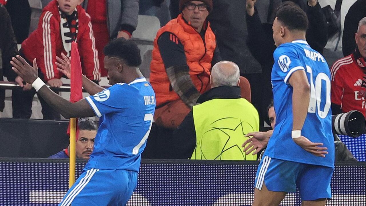 Vinícius Júnior festeja após marcar frente ao Benfica