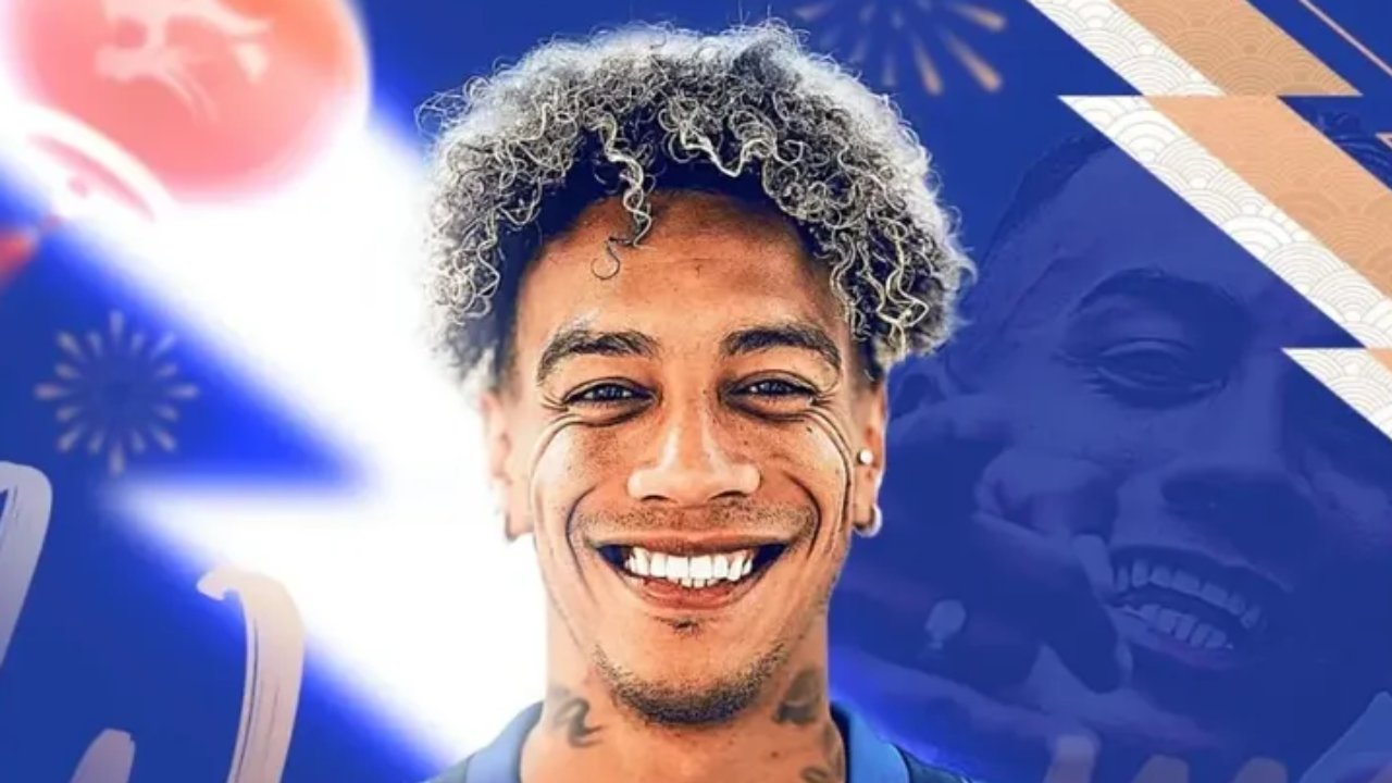 Jhonder Cádiz apresentado no Wuhan Three Towns