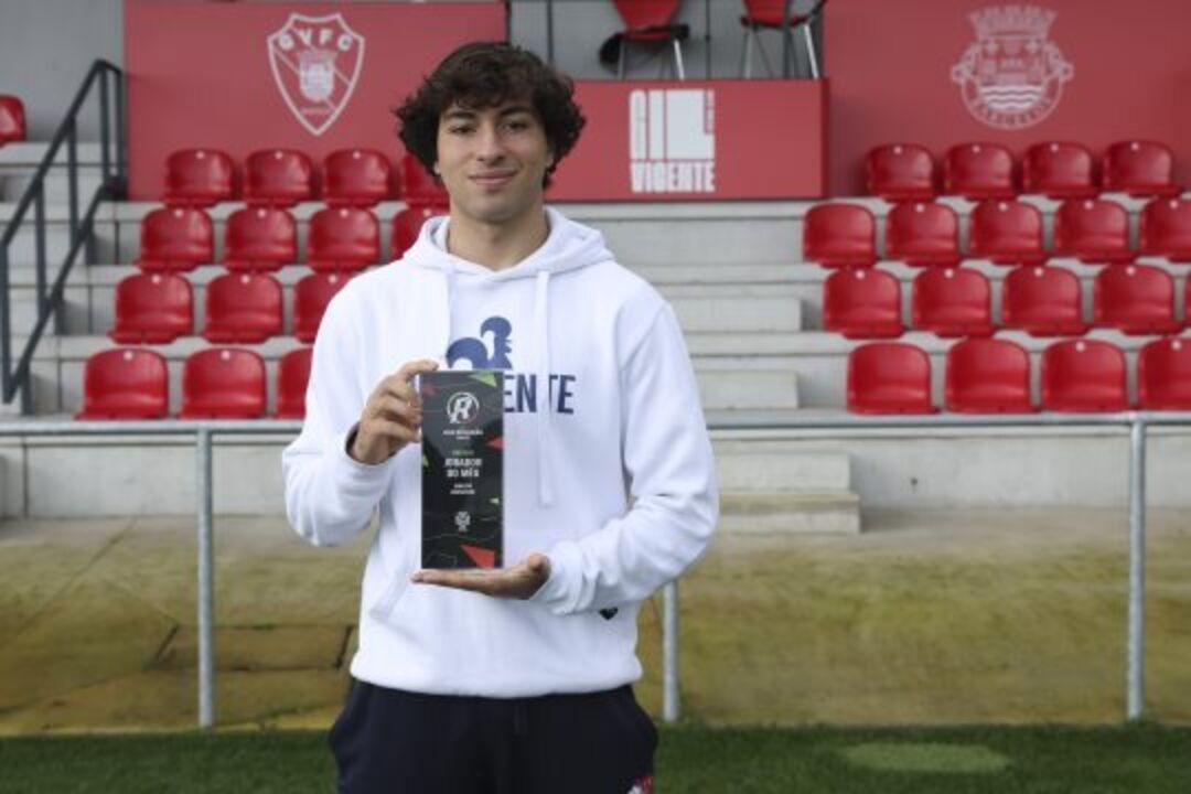 Basco Soyer recebe distinção