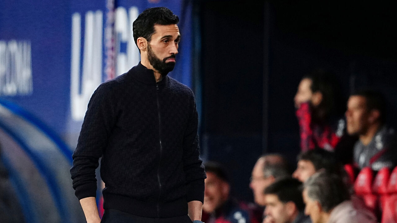 Arbeloa demonstra preocupação durante o jogo com o Osasuna