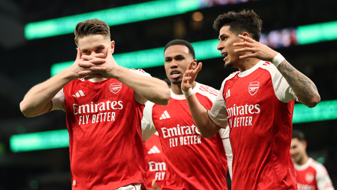 O festejo de Gyökeres no Tottenham-Arsenal