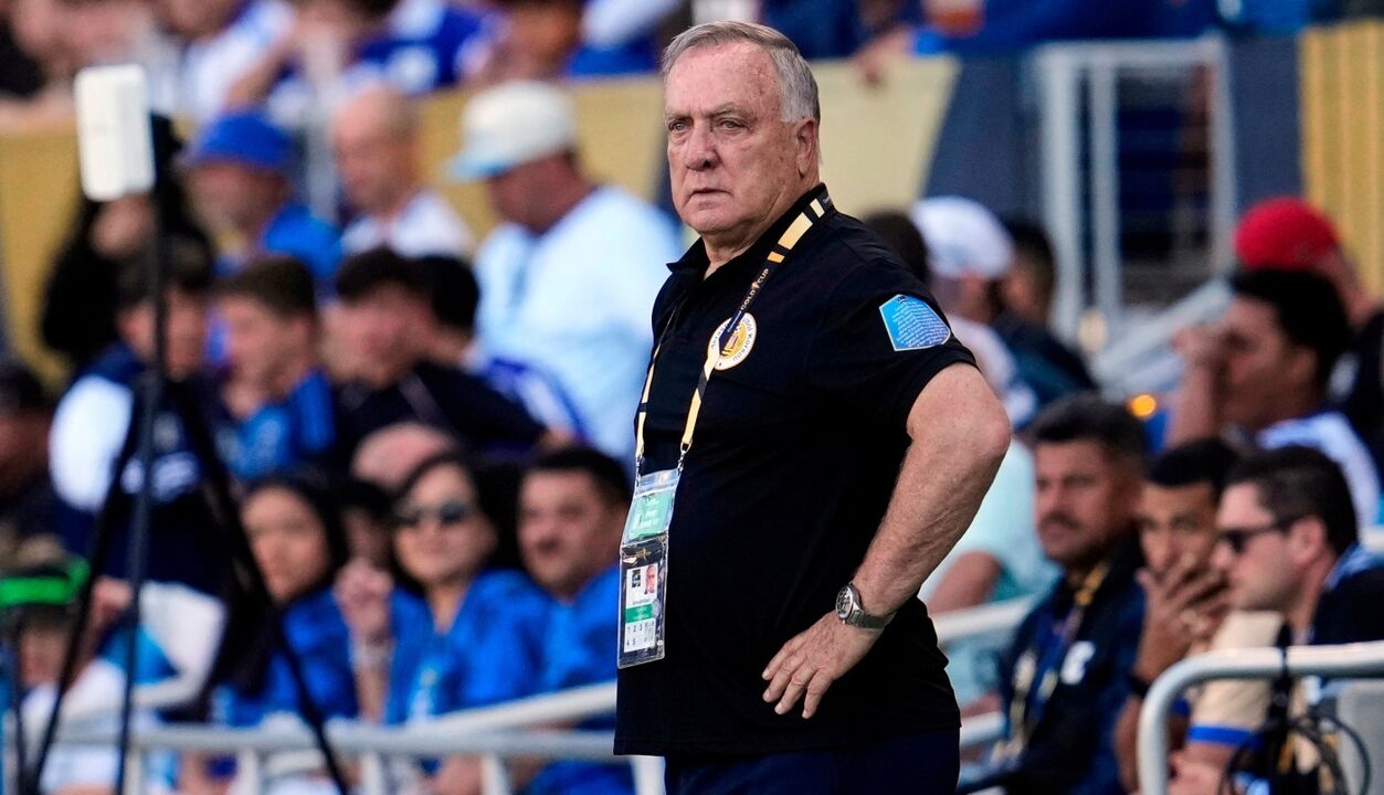 Bacuna reconhece o apoio de Advocaat, destacando a importância da família