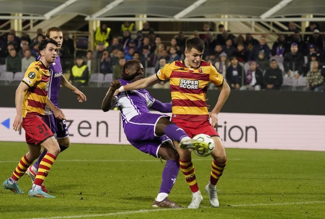 Fiorentina eliminou o Jagiellonia Bialystok