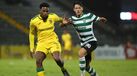 Rafael Nel em duelo com o pacense Kauan na vitória da equipa B do Sporting (3-0)