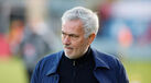 José Mourinho reage após jogo com Santa Clara