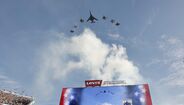 Espetáculo de aeronaves no Levi's Stadium 