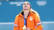 Jutta Leerdam conquista medalha de ouro nos Jogos Olímpicos de Inverno