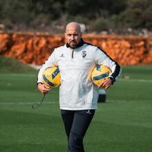 <![CDATA[ Melhor série da época deixa Farense perto da permanência ]]>