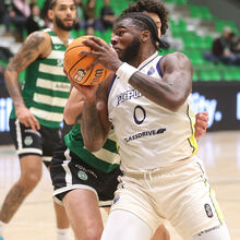 <![CDATA[ Identificado adepto que teceu comentários racistas contra jogadores do FC Porto no João Rocha ]]>